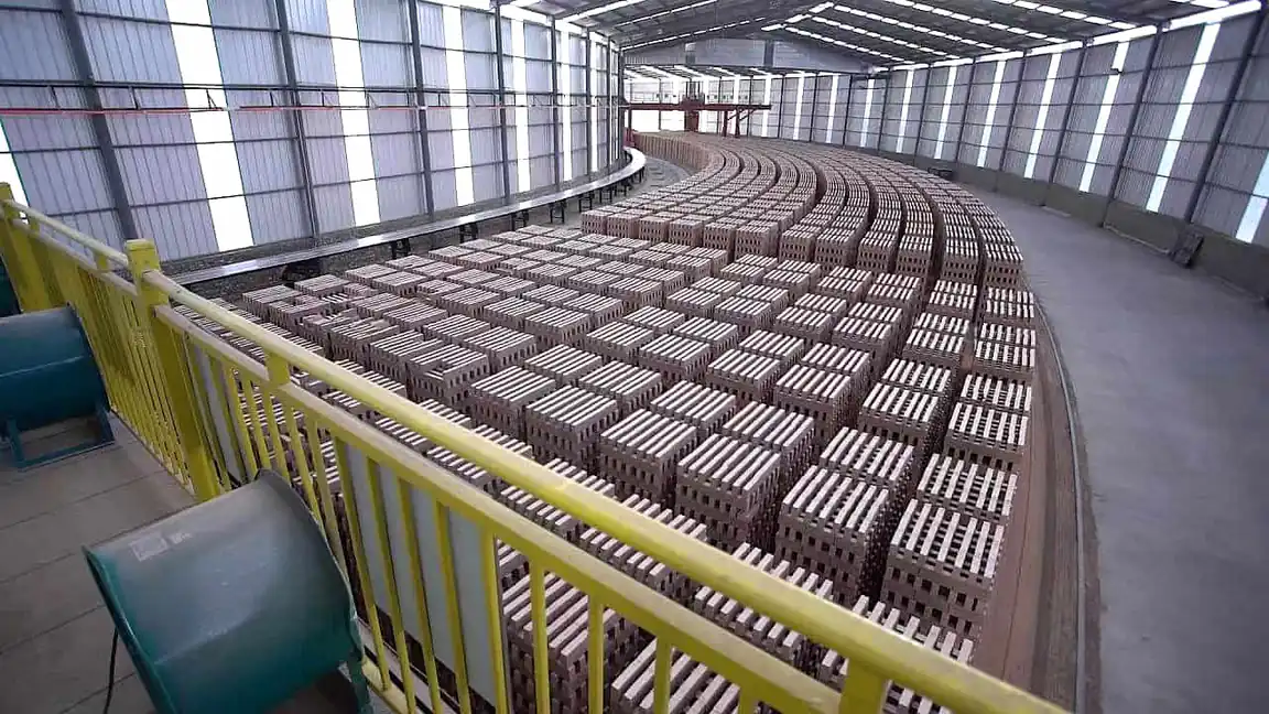 Shaanxi Yulin 12.98 m Mobile Tunnel Kiln Project - project image 2